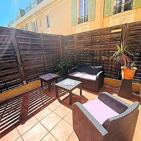 Berlioz Terrasse 公寓 *