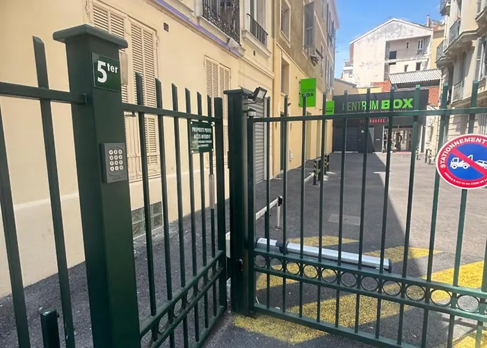 Berlioz Terrasse شقة *